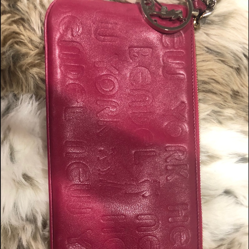 Henri Bendel pink wristlet